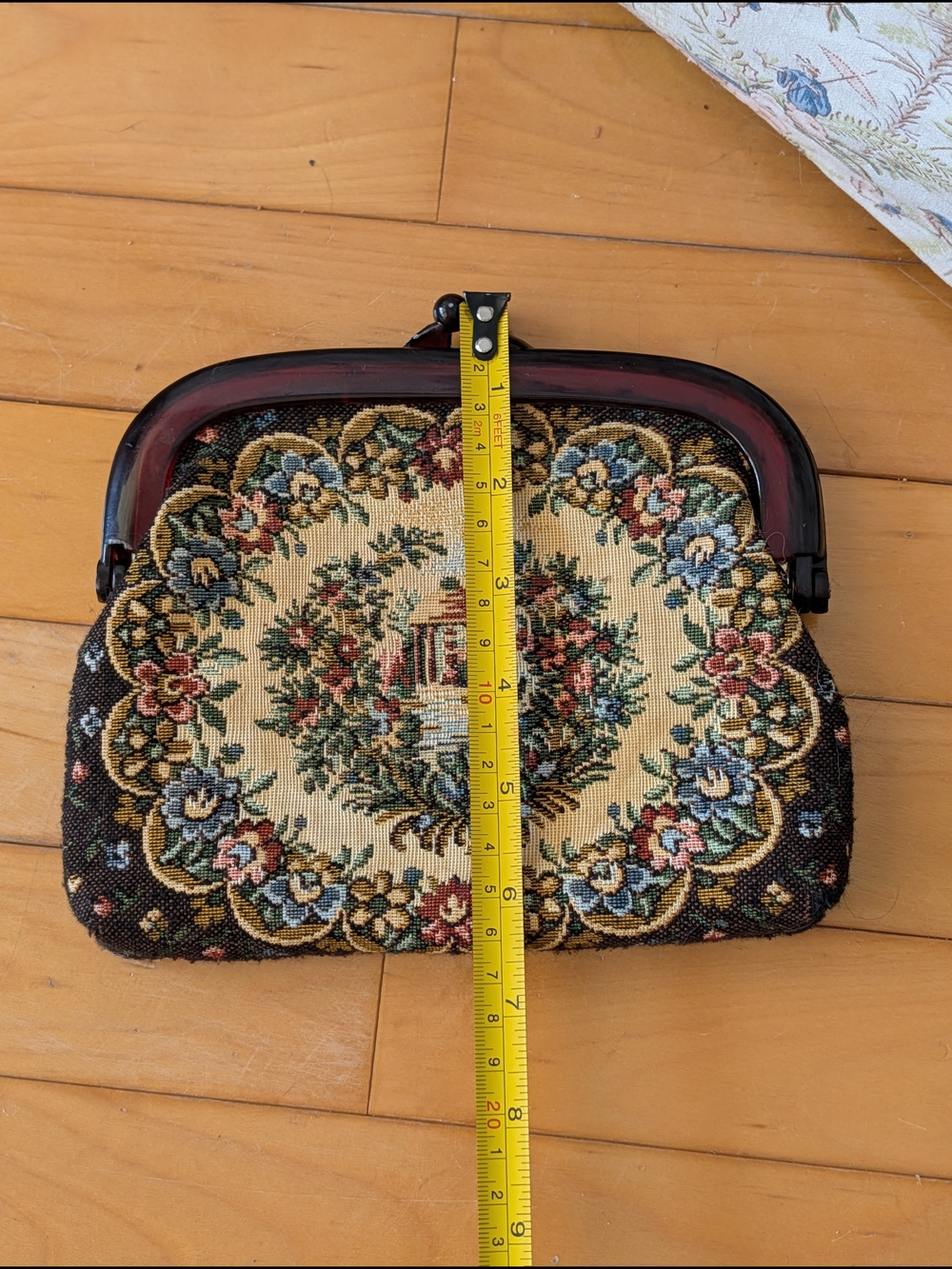 Vtg Tapestry Kiss-Lock Purse - Picture 5 of 10